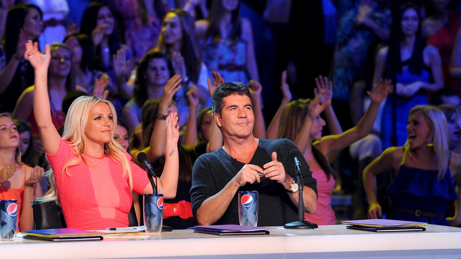 cheats/2012/12/27/report-cowell-wants-to-fire-spears/best-worst-dressed-120920-spears_bvjylr