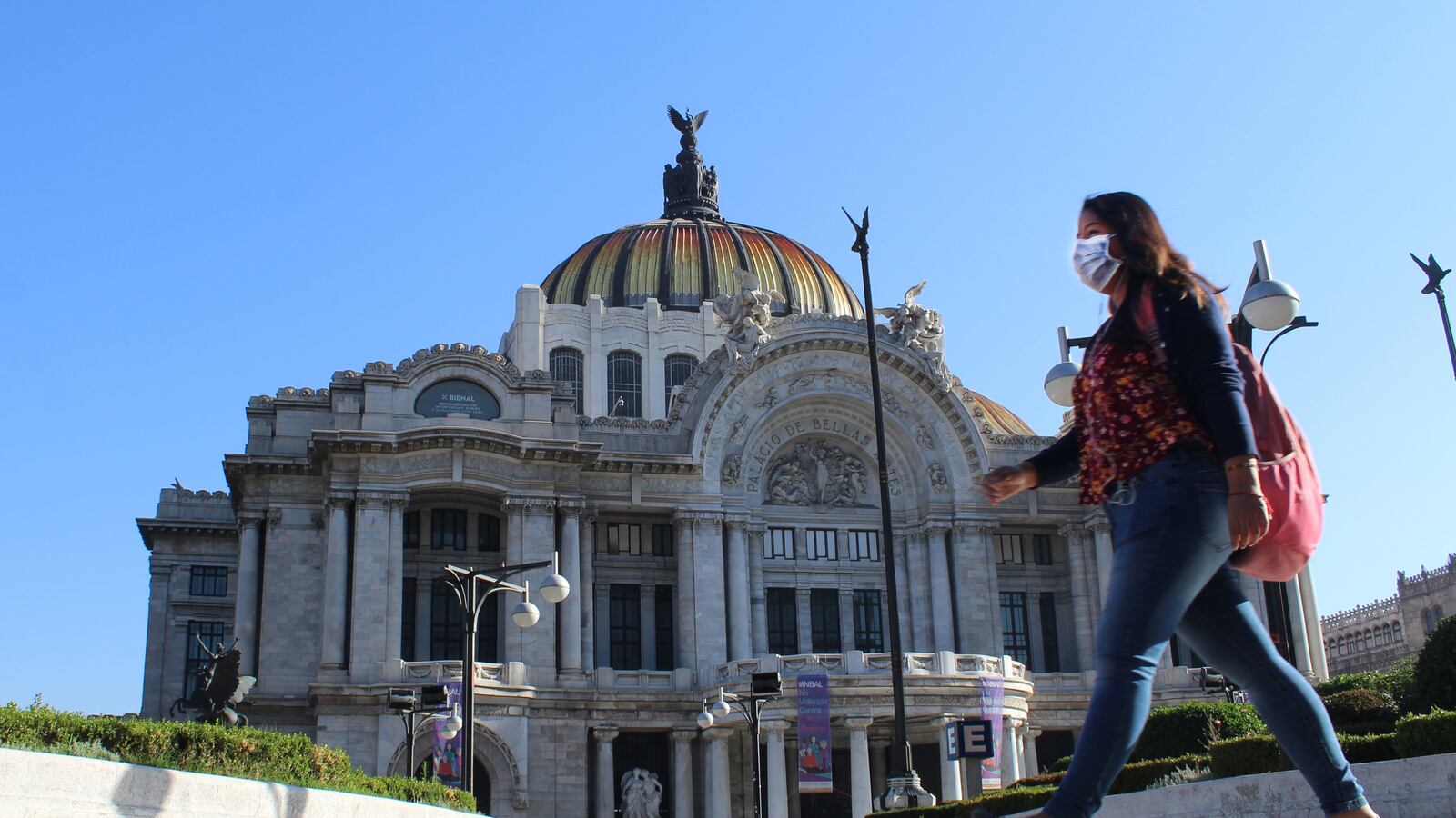 2020-05-05T000000Z_4655933_MT1LTANA000XFRA6E_RTRMADP_3_CORONAVIRUS-COVID-19_vcjp7r