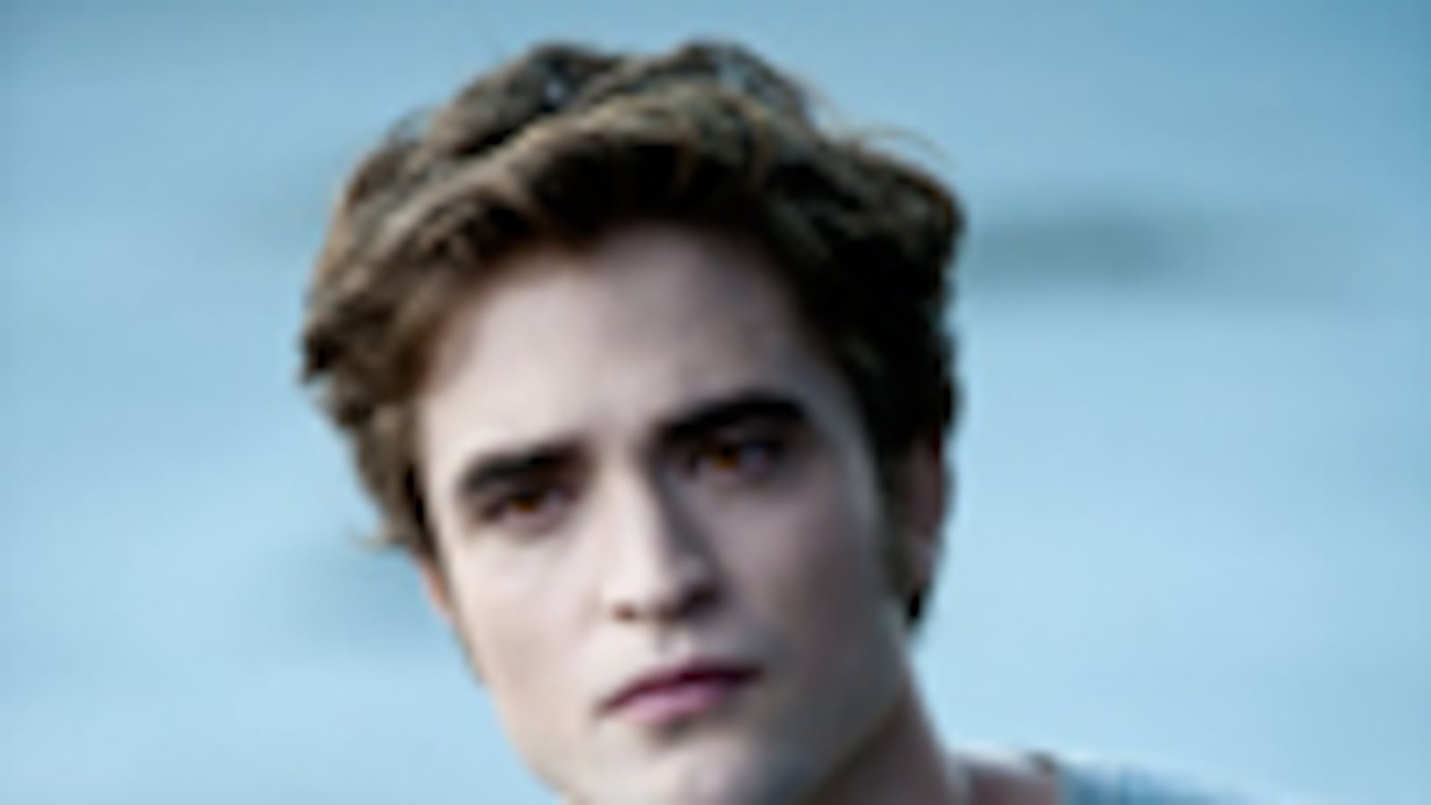 articles/2010/06/23/eclipse-team-edward-versus-team-jacob/twilight-robert-pattinson_109302_tcro7j