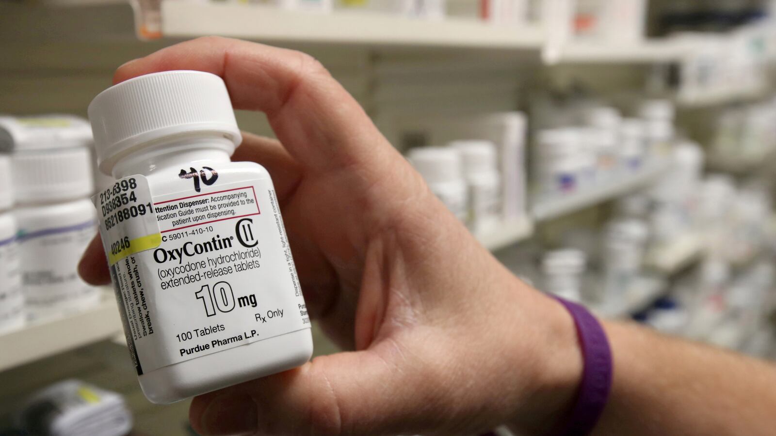 2021-08-18T195834Z_716698921_RC2V7P966C6Y_RTRMADP_3_PURDUE-PHARMA-BANKRUPTCY-HEARING_jl7nzl