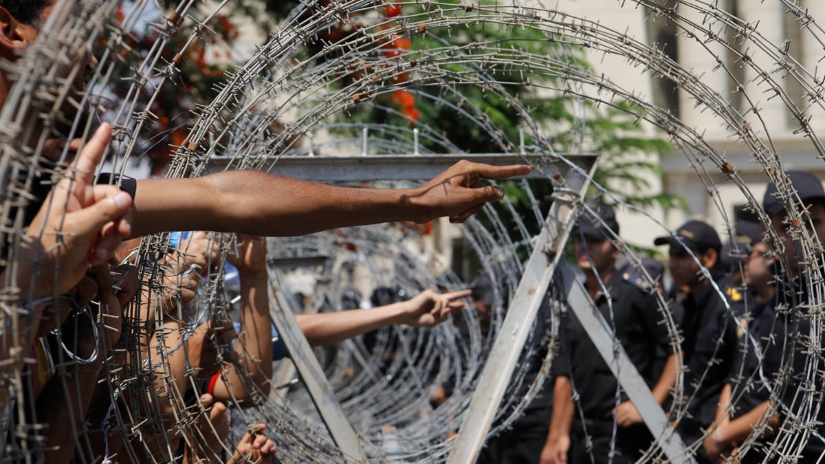 cheats/2012/06/15/egyptians-to-protest-elections/photo-of-the-day-120614_w2vcdc
