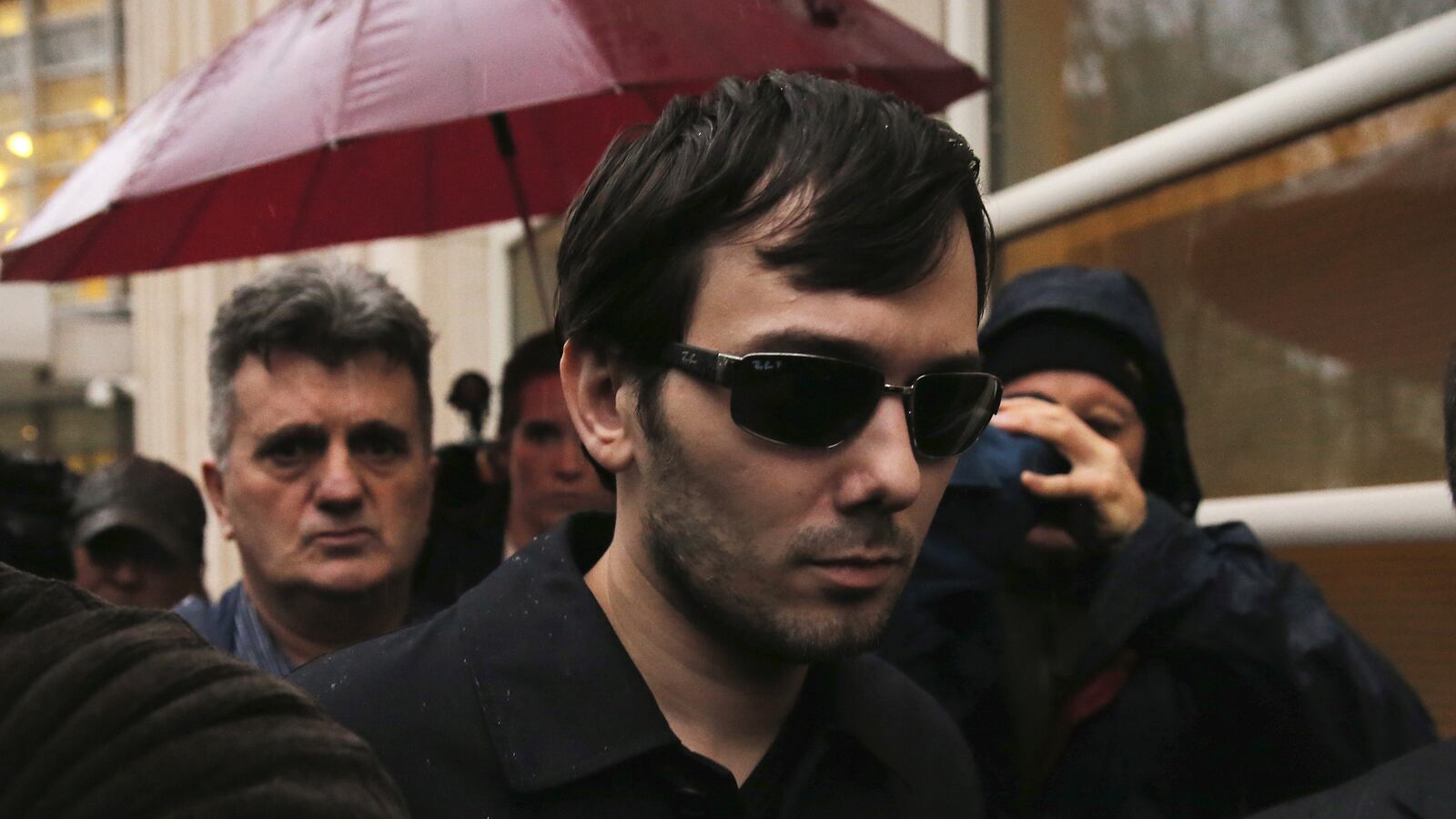 cheats/2016/01/20/shkreli-fires-entire-defense-team/151230-shkreli-cheat_s0dxft