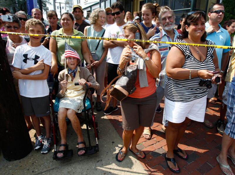 galleries/2009/08/23/obama-family-trips/obamas-on-vacation-1-2_steltb