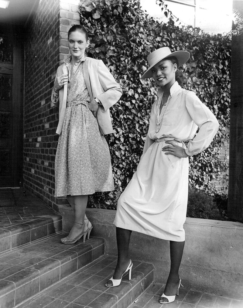 galleries/2015/02/06/yves-saint-laurent-halston-fashioning-the-70s/150205-ysl-halston-12_w8m5fq