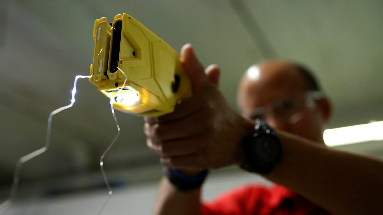 taser_woyn1f