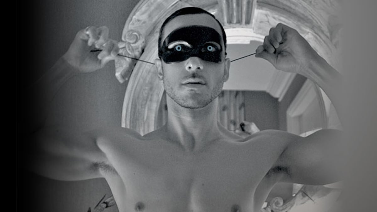 articles/2011/06/25/sir-ari-gold-my-music-isn-t-too-gay/music-too-gay-ari-gold_inyfli