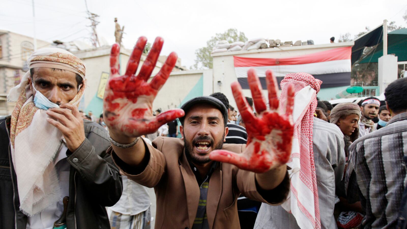 articles/2011/09/24/president-saleh-s-return-puts-yemen-on-brink-of-civil-war/yemen-saleh-returns-riedel_ijtctj