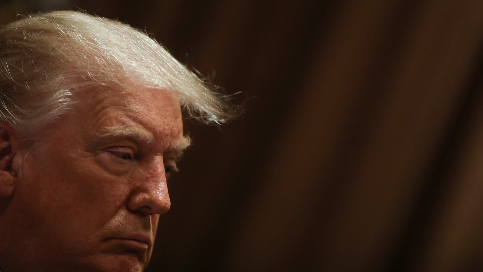 2020-07-31T162000Z_1664982343_RC2G4I9EP9WC_RTRMADP_3_USA-TRUMP_wpvx0s