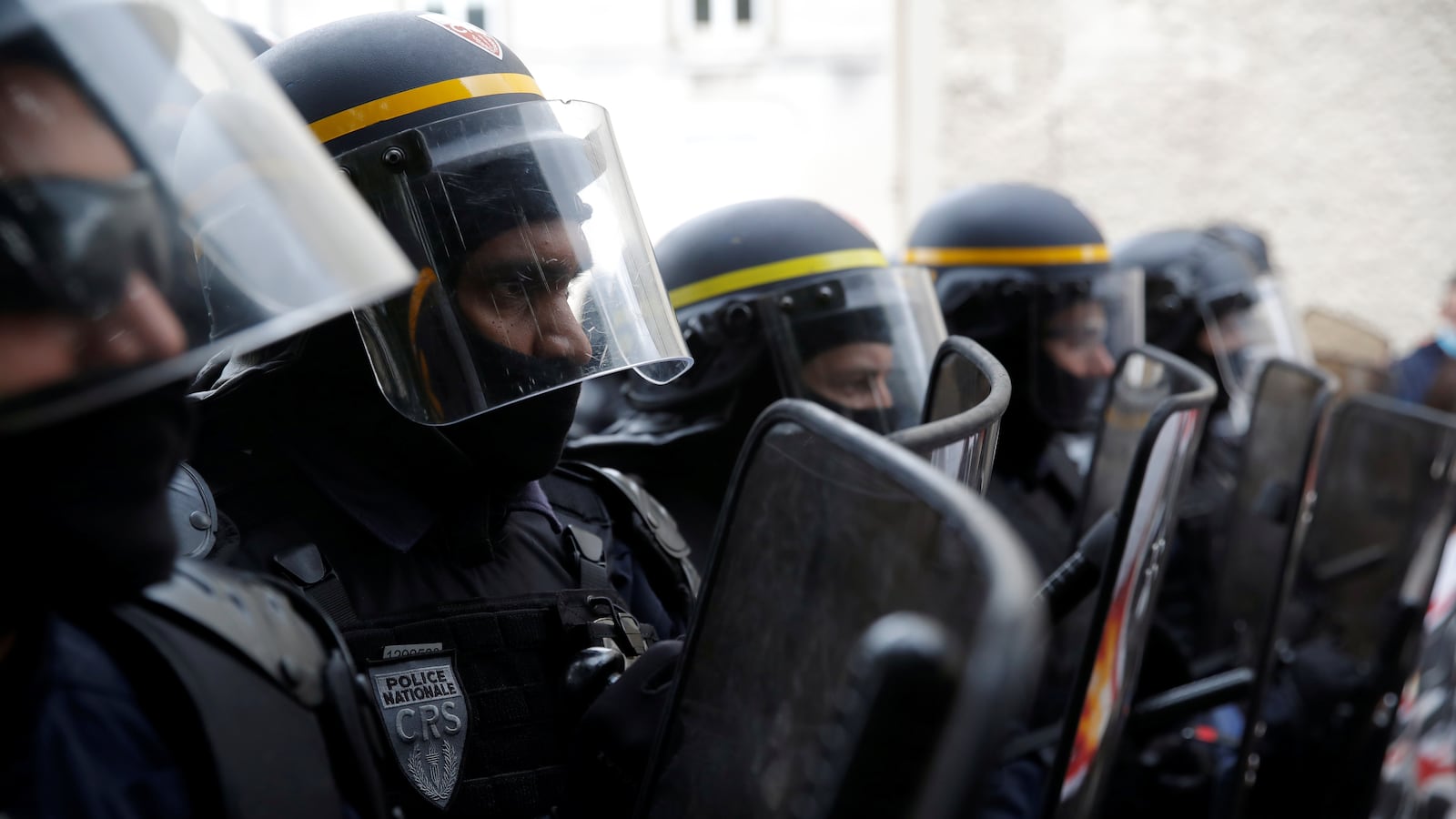 2020-06-13T000000Z_1860285520_RC2G8H95W2LS_RTRMADP_3_MINNEAPOLIS-POLICE-PROTESTS-FRANCE_vihikw