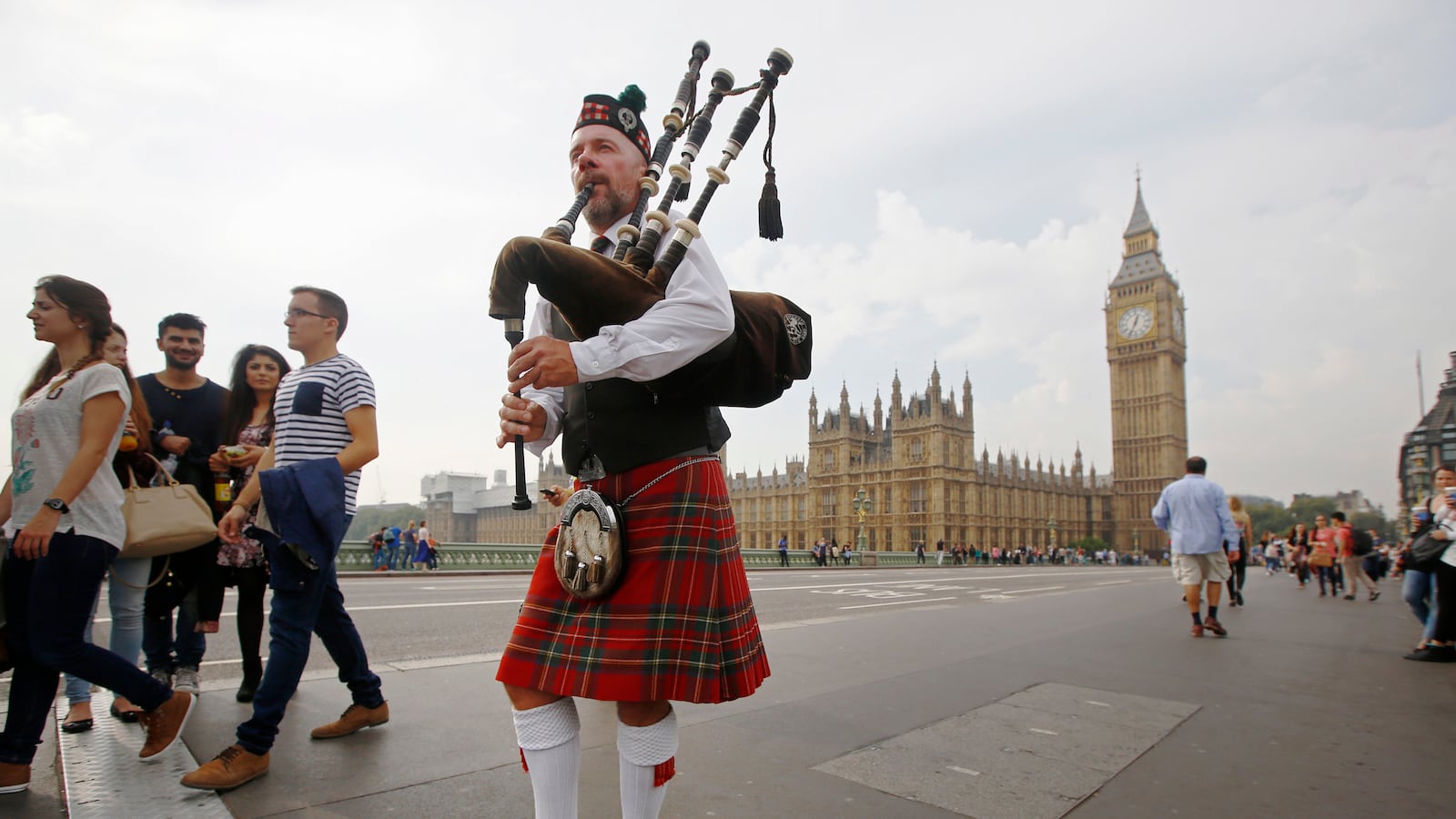 galleries/2014/09/18/scotland-votes-on-independence-photos/140918-scotland-vote-7_gftbn1