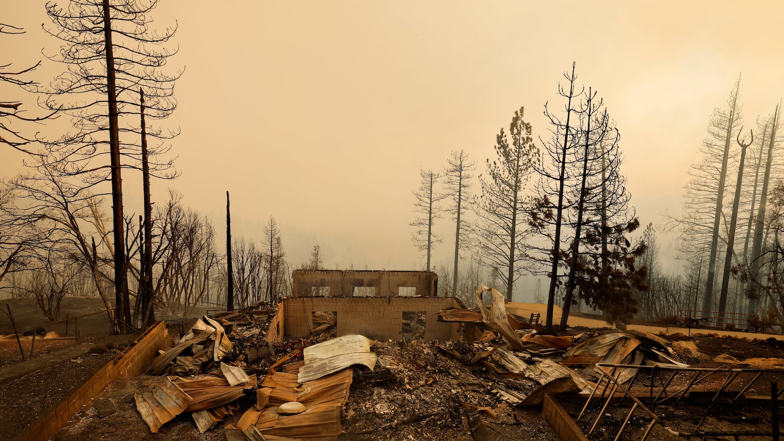 2022-09-08T032529Z_283388392_RC2PCW9LBVJW_RTRMADP_3_CALIFORNIA-WILDFIRES_iydpie