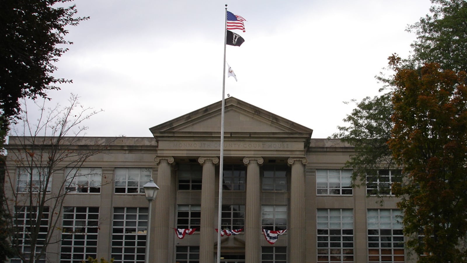 MonmouthCountyCourtHouse_1_dwp8it