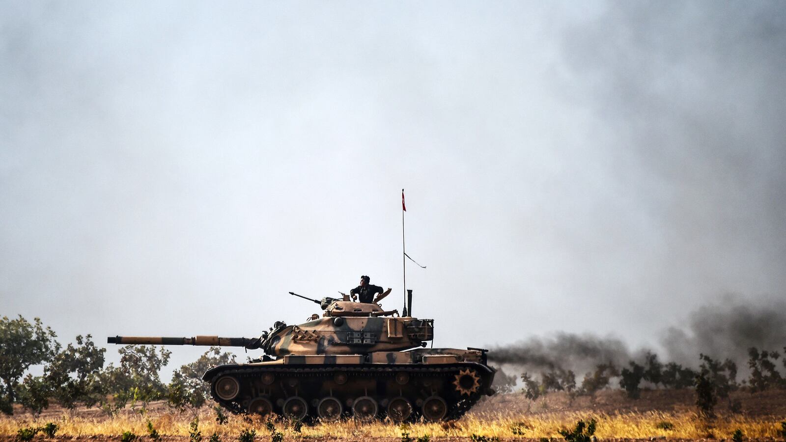 articles/2016/09/01/obama-is-outmaneuvered-in-isis-war/160831-gutman-turkish-fighting-tease_su7io0