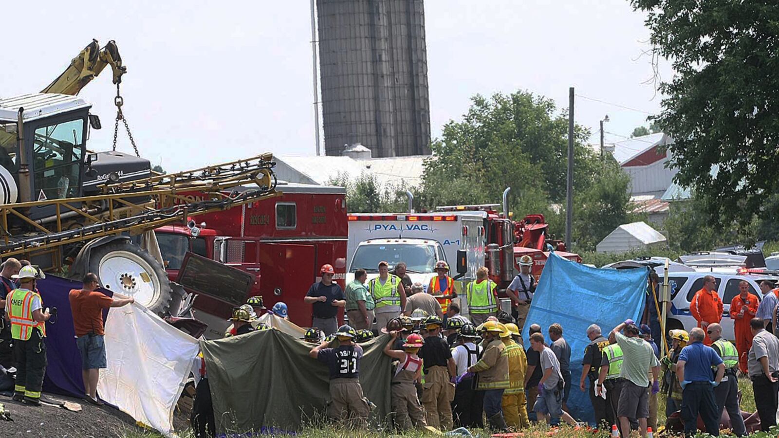 cheats/2011/07/20/5-amish-farmers-killed-in-car-crash/amish-crash-cheat_ugx3k4
