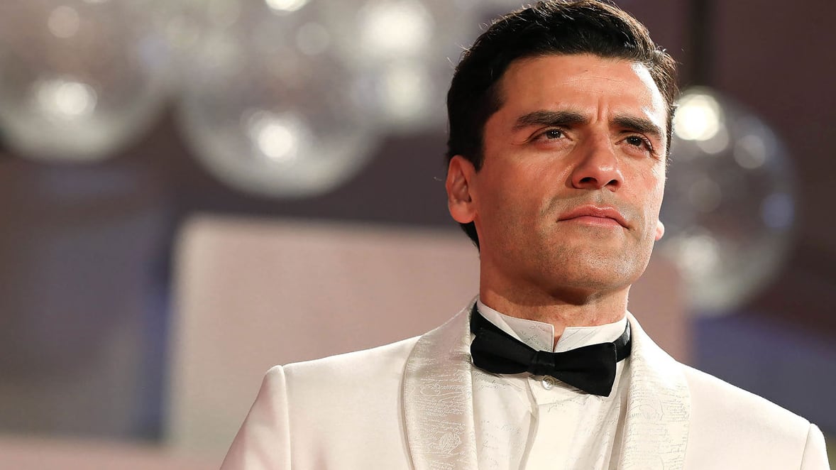 211021-oscar-isaac-smokeshow-hero_c2fg4x