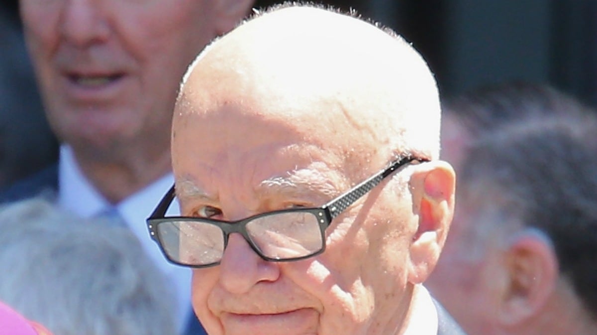 cheats/2013/01/16/murdoch-rants-on-twitter-on-welfare/murdoch-twitter-fat-lady-cheat_mxht40