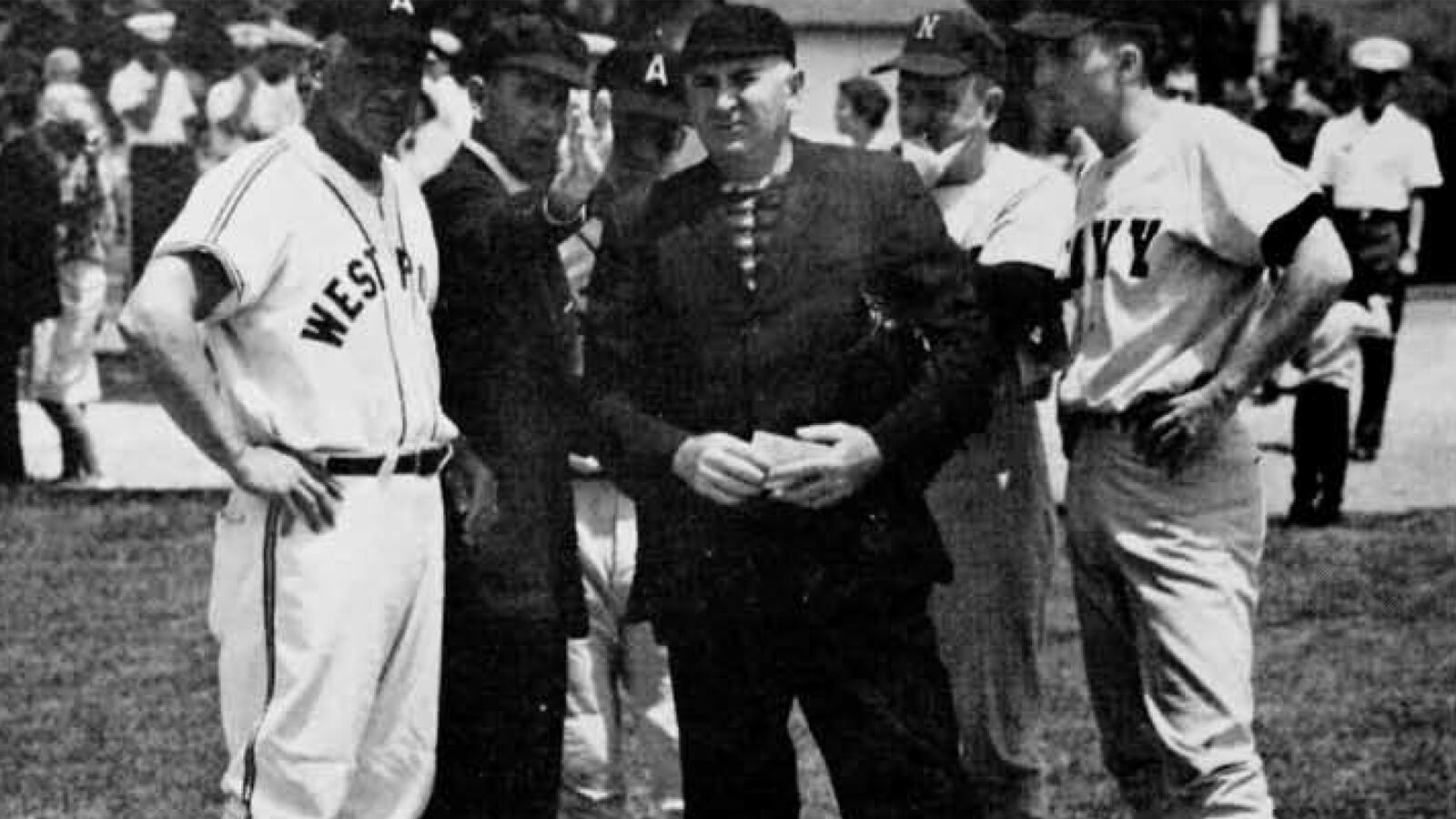 articles/2015/06/05/meeting-ike-behind-home-plate/150604-minzesheimer-army-navy-tease_t03xci