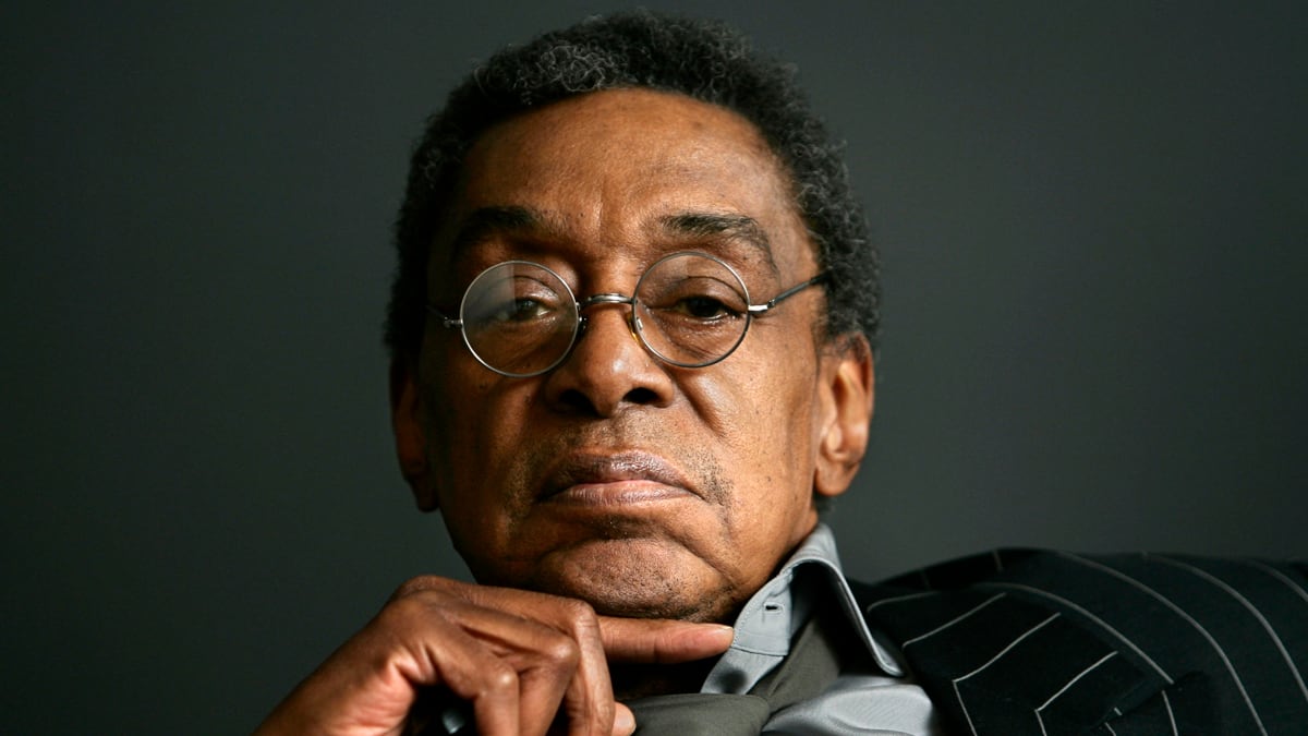 articles/2012/02/02/legendary-soul-train-creator-don-cornelius-battled-demons-in-final-years/don-cornelius-pelisek-teaser_hdma8j