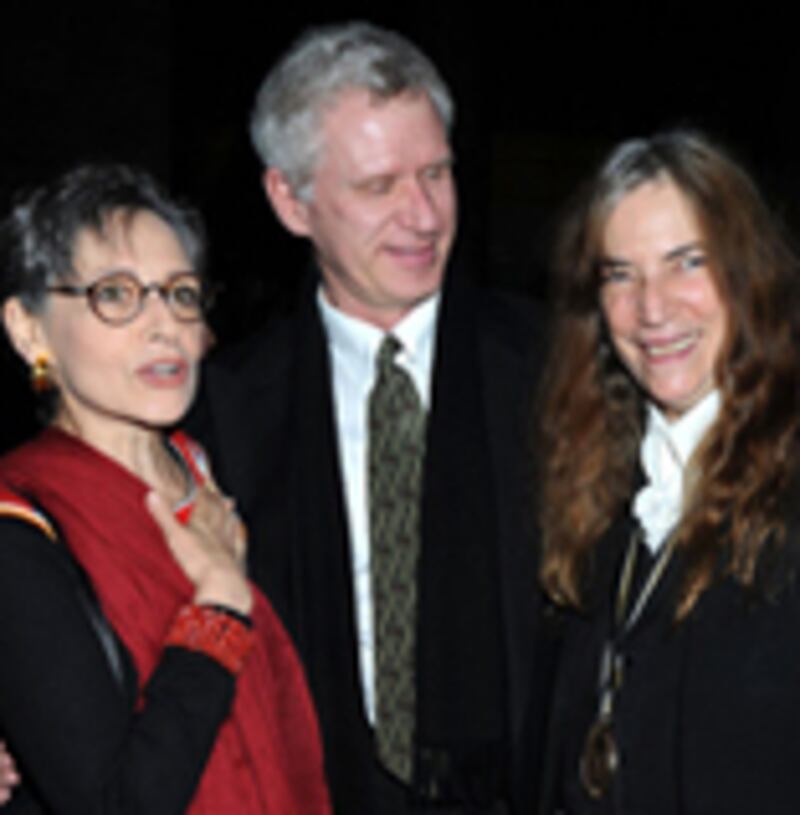 articles/2010/11/19/the-yes-list-the-war-over-a-fashion-muse/book-awards_e81rob