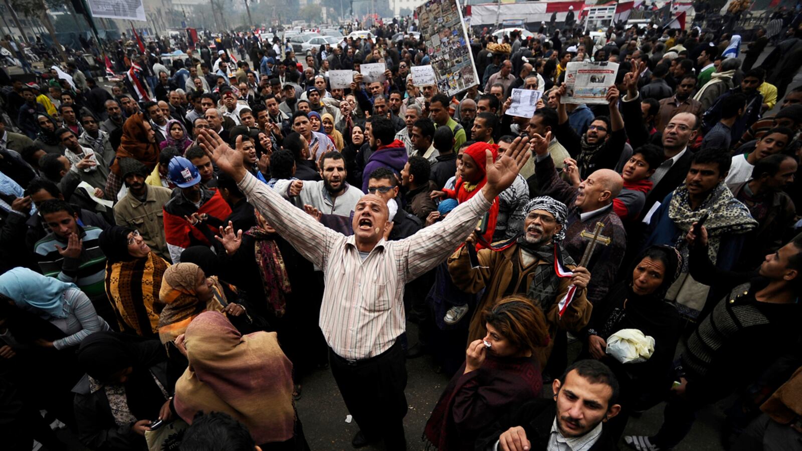 cheats/2011/12/30/germany-u-n-condemn-raids-in-egypt/egypt-raids-protest-cheat_eypupl