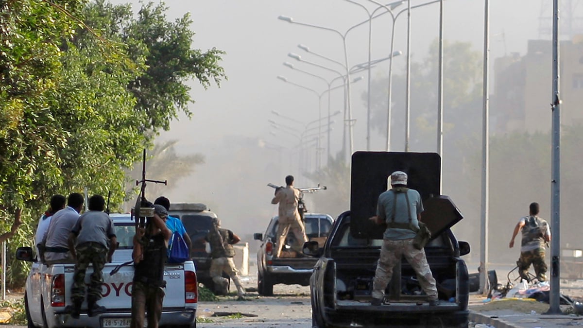 cheats/2011/08/26/libyan-minister-gaddafi-surrounded/libya-rebels-gain-steam-box_fmpg54