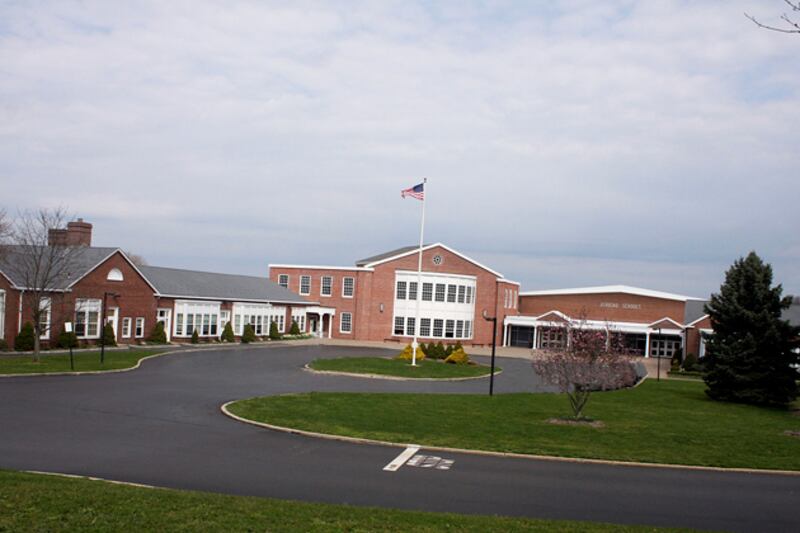 galleries/2013/05/06/top-25-high-schools-northeast/jericho-high-school_qyvdrq
