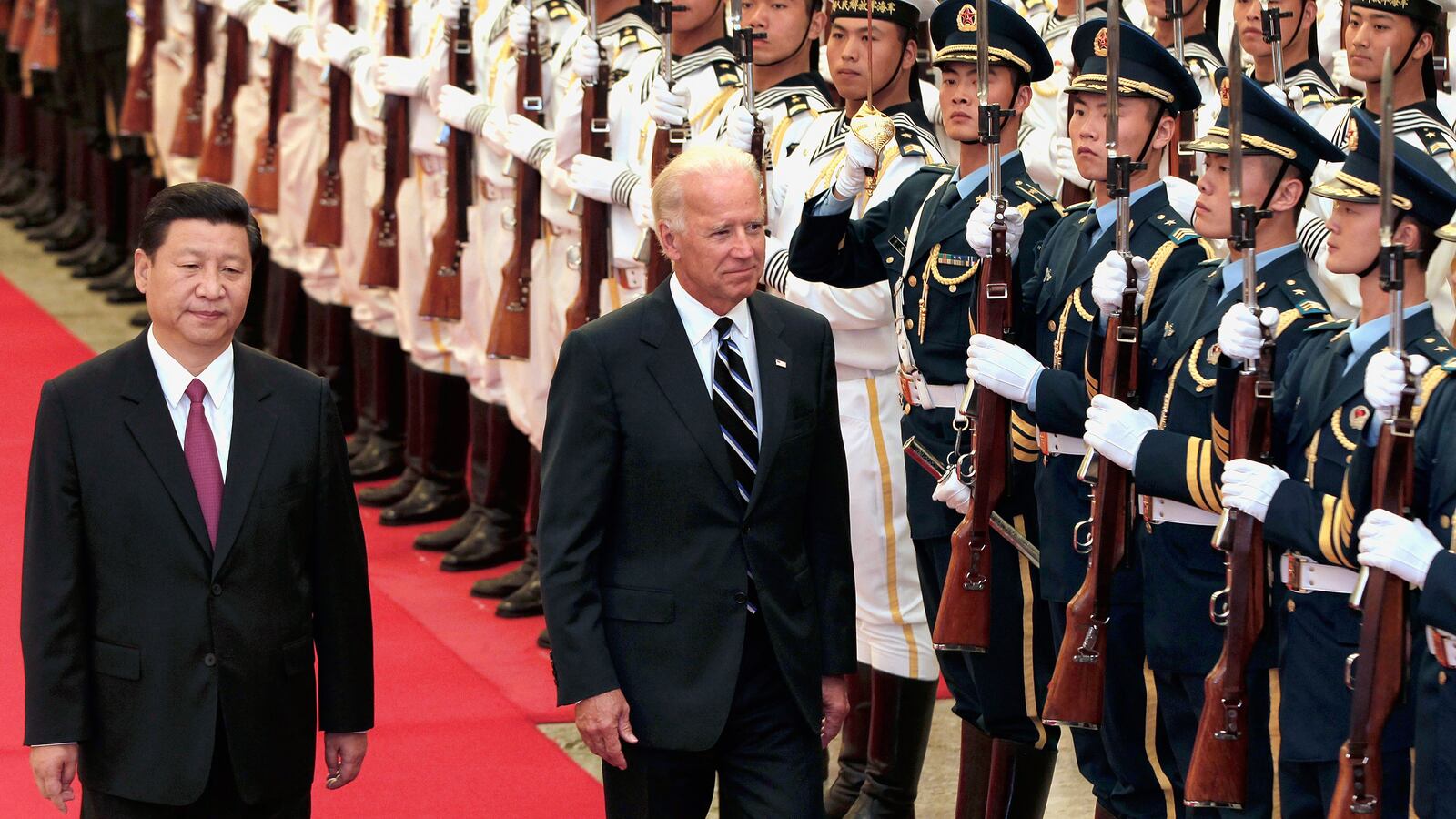 20112-warren-biden-china-tease_efk09l