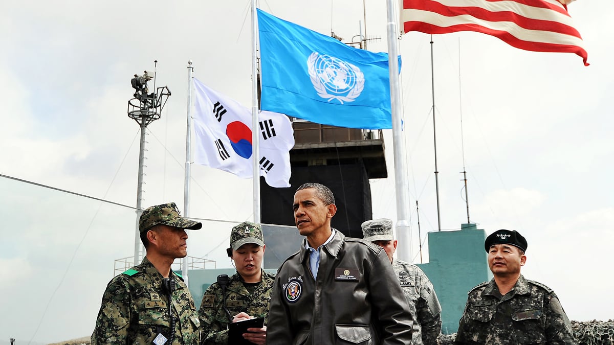 articles/2012/03/26/how-close-is-north-korea-to-a-nuclear-missile/obama-dmz-visit-aoki_duuhe5