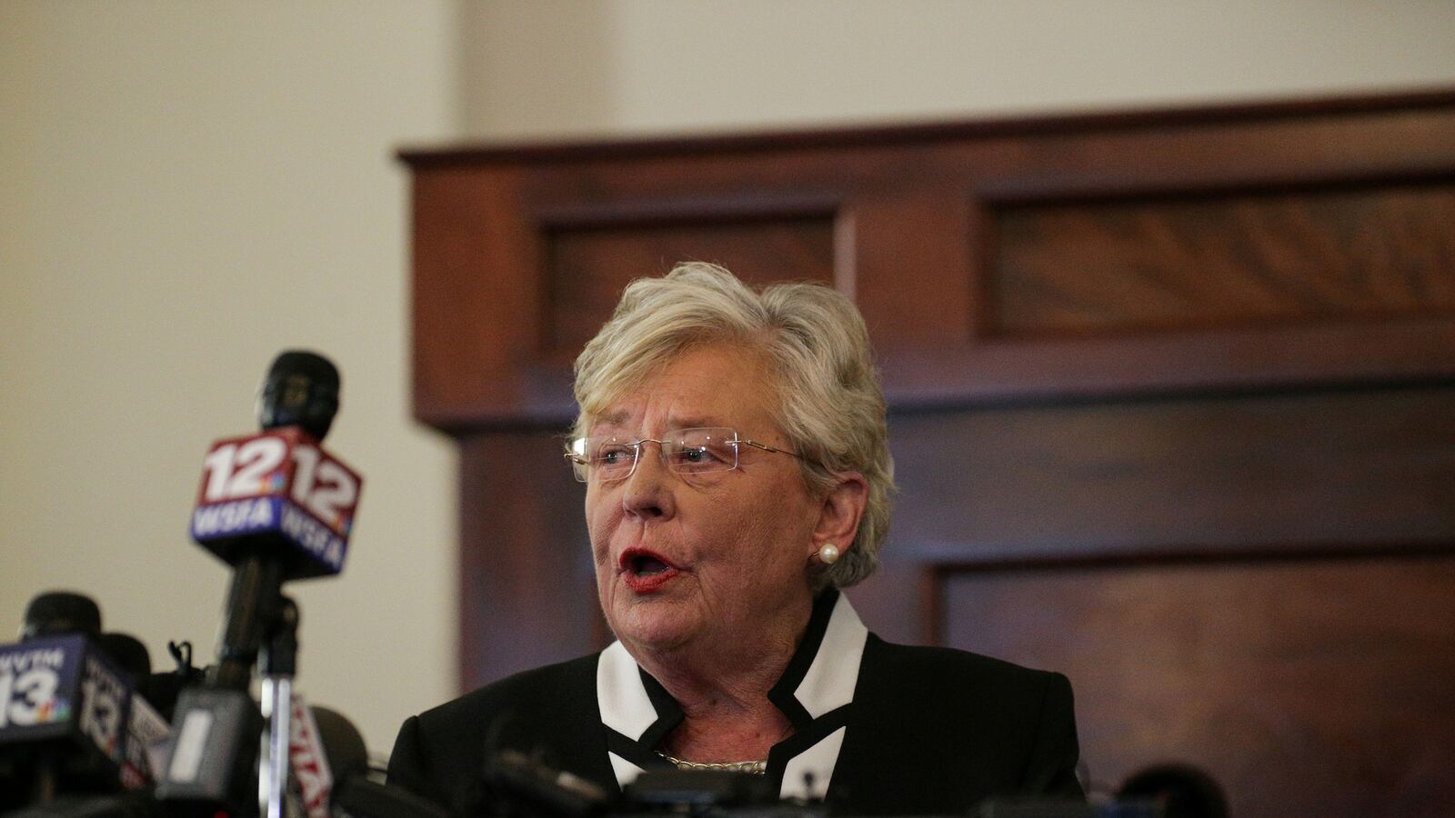 cheats/2017/05/03/al-law-gay-people-kept-from-adopting/170503-ivey-alabama-cheat_ksfloh