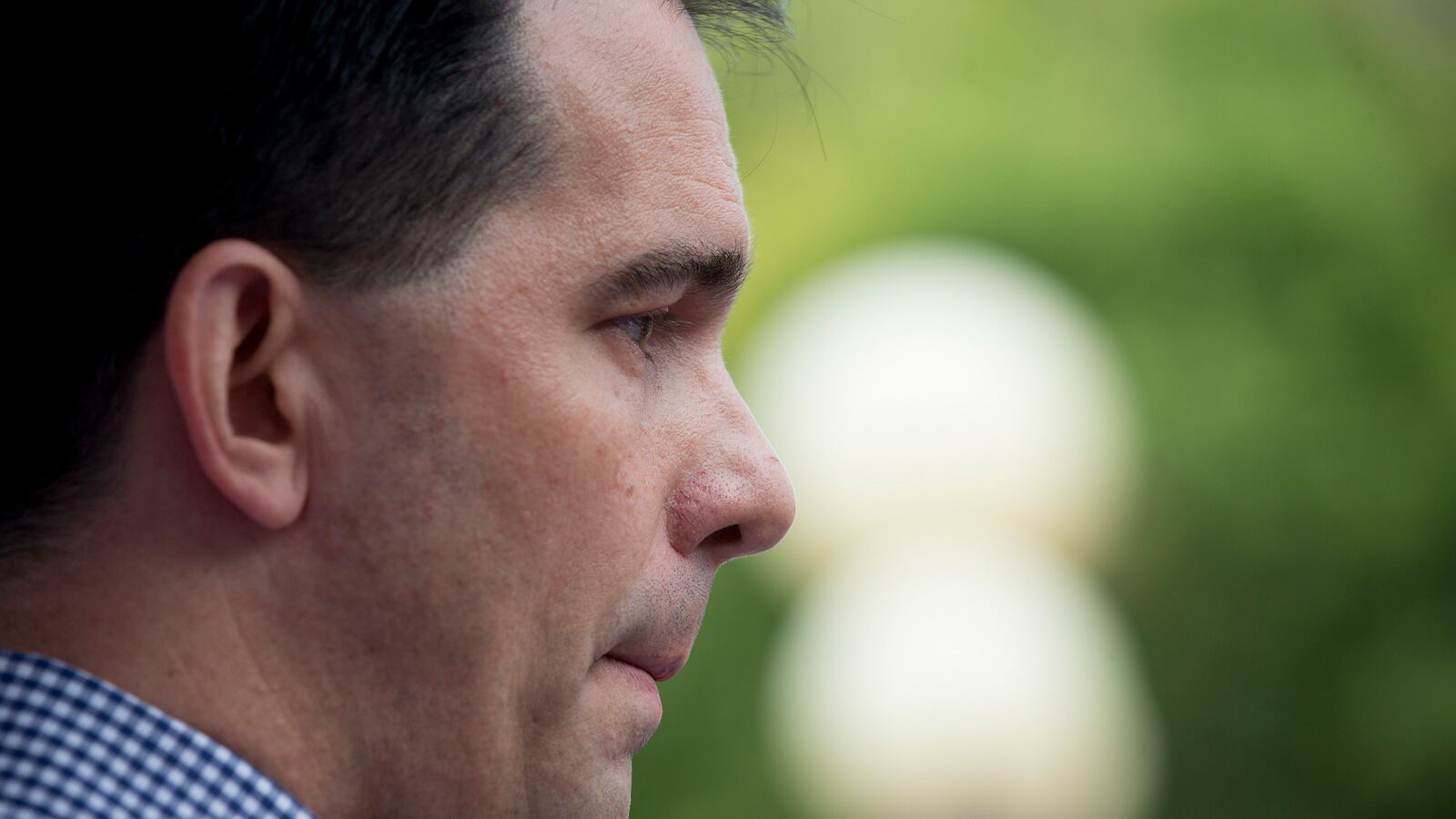 articles/2015/08/25/scott-walker-anti-immigrant-phony/150824-woodruff-walker-immigration-tease_crgzuf