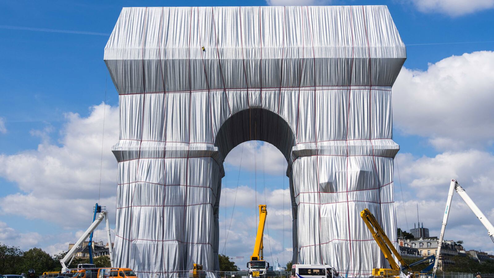 210917-arc-de-triumph-hero_vw1zgg