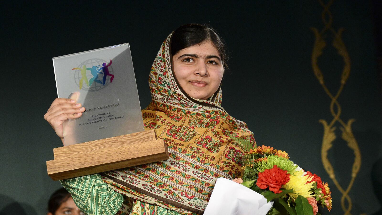 cheats/2014/10/30/malala-donates-50k-to-gaza-schools/141030-malala-yousafzai-cheat_csoj87