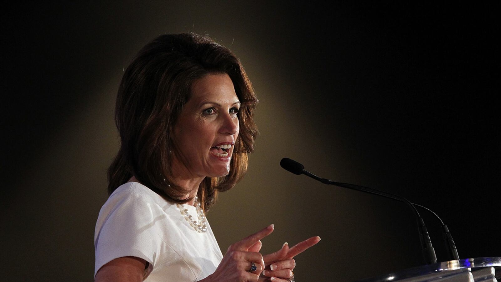 cheats/2011/06/27/bachmann-announces-candidacy/michele-bachmann-cheat_jqmae8