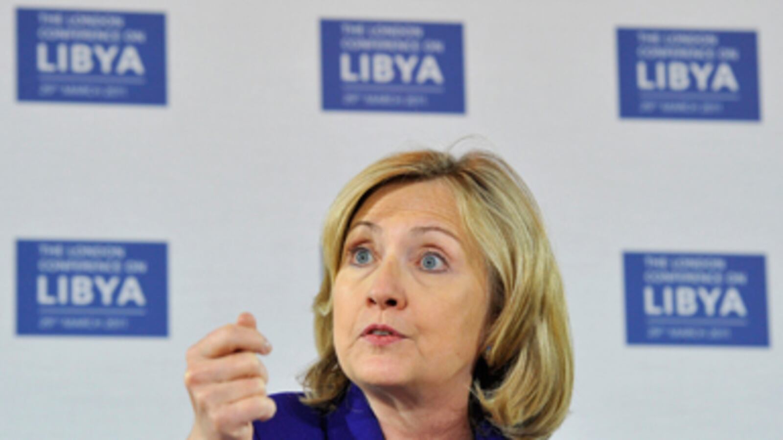 cheats/2011/04/12/us-plans-new-push-in-israel-peace-talks/clinton-gaddafi-cheat_qfw97r