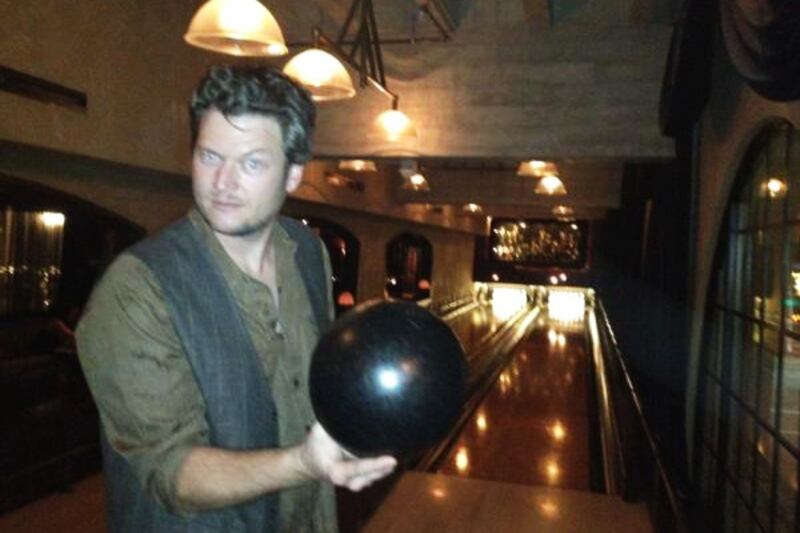 galleries/2011/12/22/whitney-cummings-selena-gomez-more-celebrity-twitter-pictures-photos/twitpics-anne-v_g8hehp