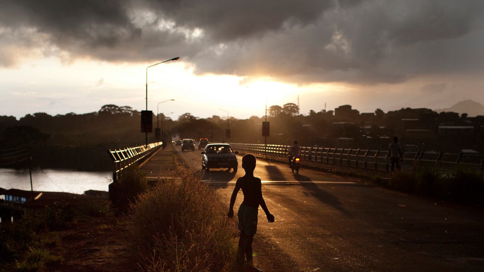 articles/2013/09/26/why-the-clintons-love-sierra-leone-s-boy-genius/130926-dj-focus-cgi-strochlic-tease-embed_yzdzae