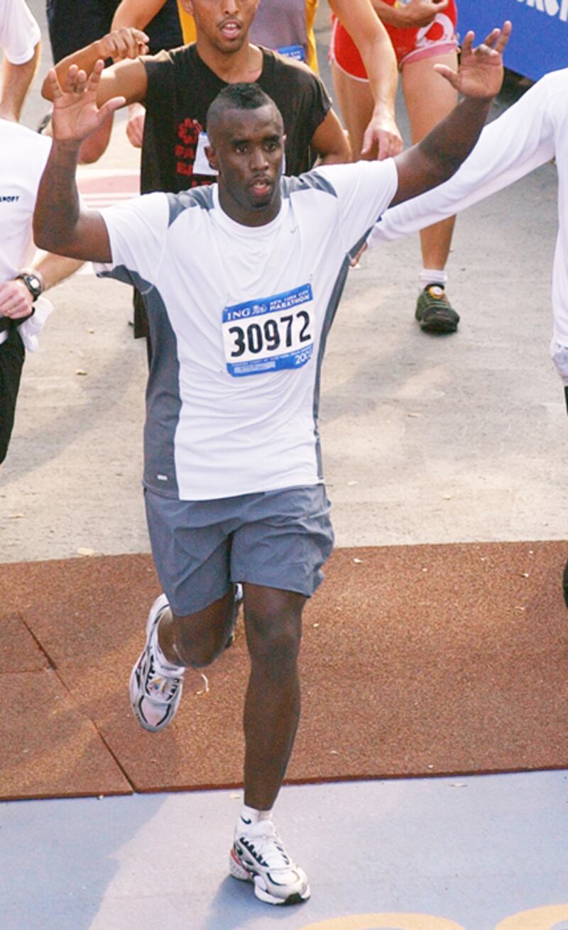 galleries/2010/11/04/15-celebrity-marathoners/celeb-marathoners---combs_vhzmd6
