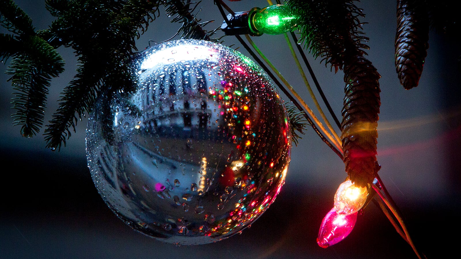 2014-12-24T000000Z_194231127_GM1EACP0DGH01_RTRMADP_3_MARKETS-STOCKS-USA_xzixlj