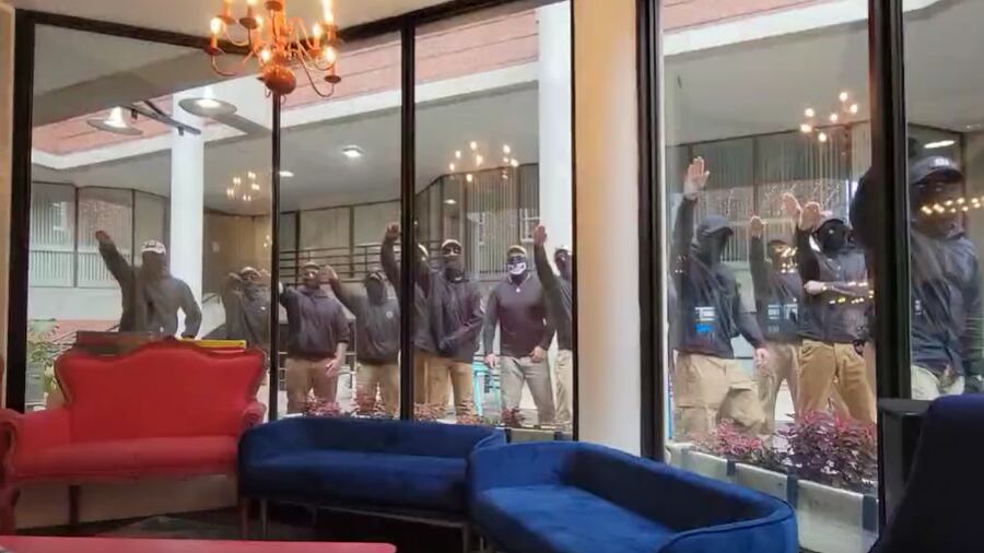 @JuicyGarland/Reuters