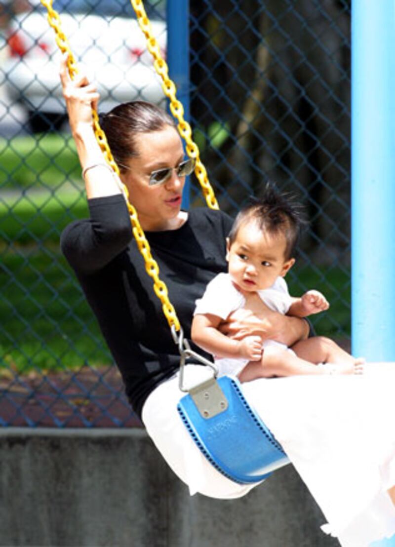 galleries/2010/07/21/angelina-jolie-through-the-years/angelina-jolie---12_enditi