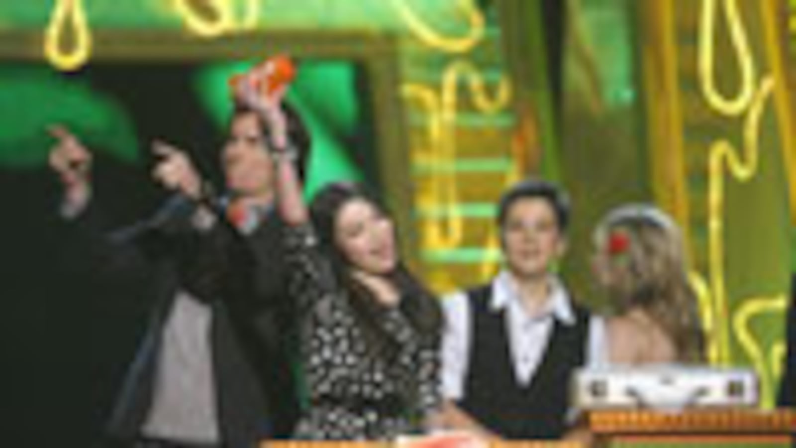 cheats/2010/03/10/nickelodeon-inks-deal-with-icarly-creator/icarly_getnvr
