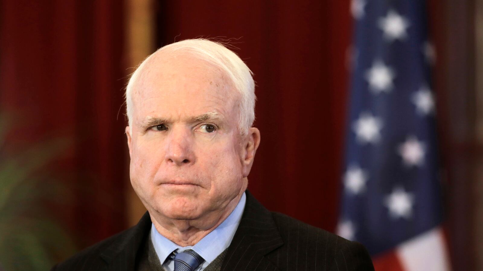 articles/2016/09/28/skittish-gop-doesn-t-want-to-talk-donald-trump/160927-mak-gop-tease_trslaf