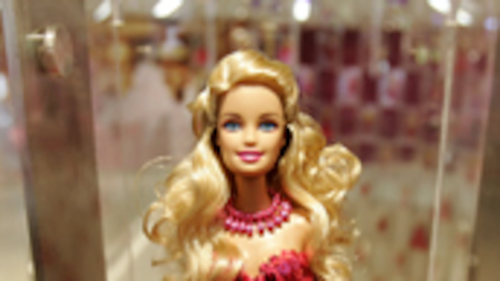 articles/2009/03/09/confessions-of-a-barbie-freak/shapiro-barbie-turns-50_17088_aiuc2y