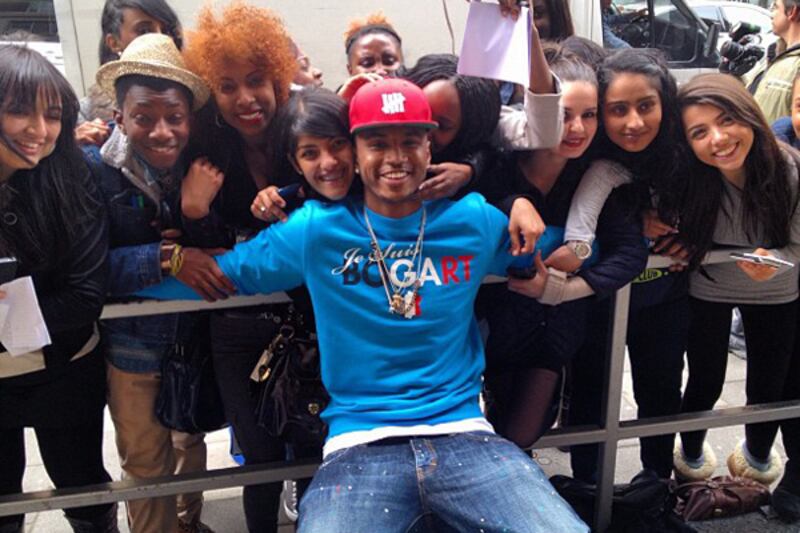 galleries/2012/05/27/katie-couric-wiz-khalifa-more-celebrity-twitter-pictures-photos/twitpics-songz_oc6hdc