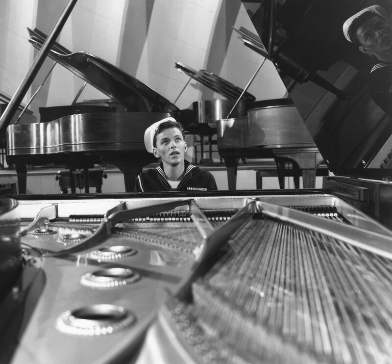 galleries/2015/12/12/the-100th-birthday-of-frank-sinatra-photos/151212-tdb-frank-sinatra-01_v8bfsh