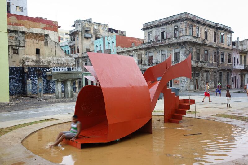 galleries/2015/06/20/a-grand-adventure-in-modern-art-at-havana-s-biennale/150619-schriebl-cuba-art-08_rpwjwf