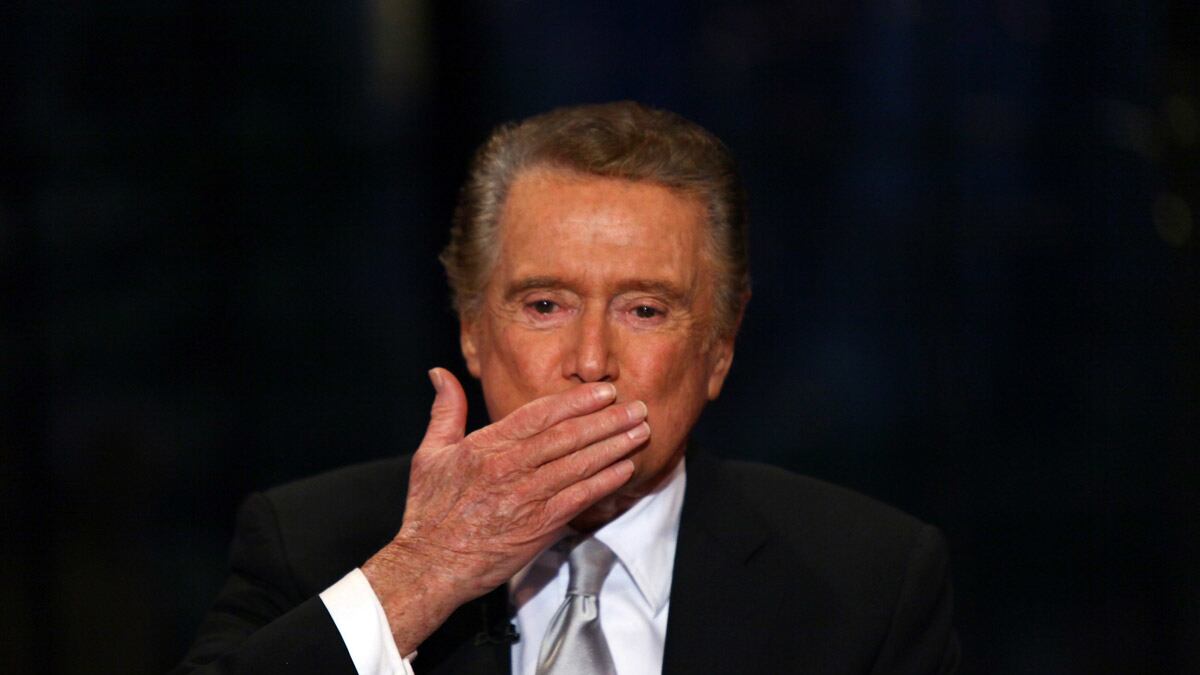 cheats/2011/11/18/regis-departs-live/farewell-regis-philbin-cheat_bdsu35