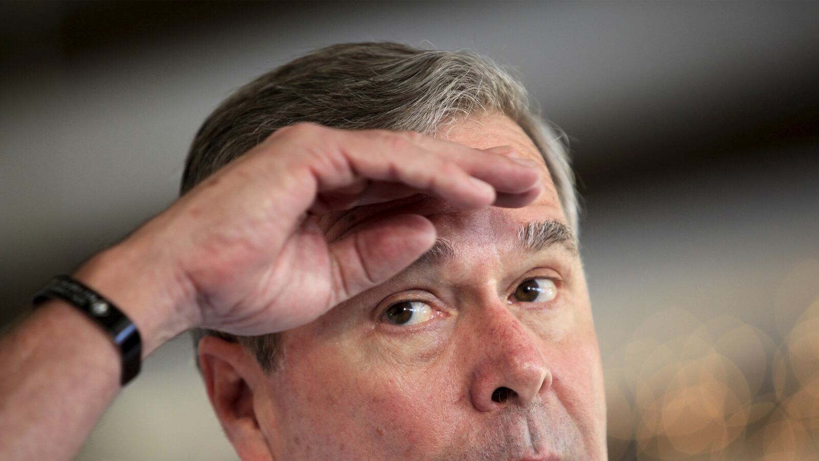 cheats/2017/01/11/jeb-bush-melania-should-confiscate-trump-s-phone/170110-jeb-bush-trump-phone-cheat_yxzbqz