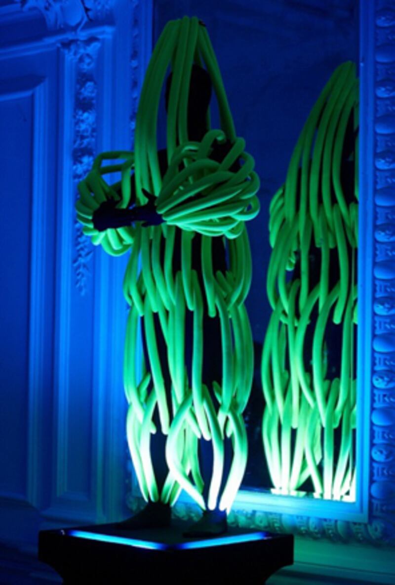 galleries/2010/10/05/visionaire-59/visionaire-59---1_dbo5cl