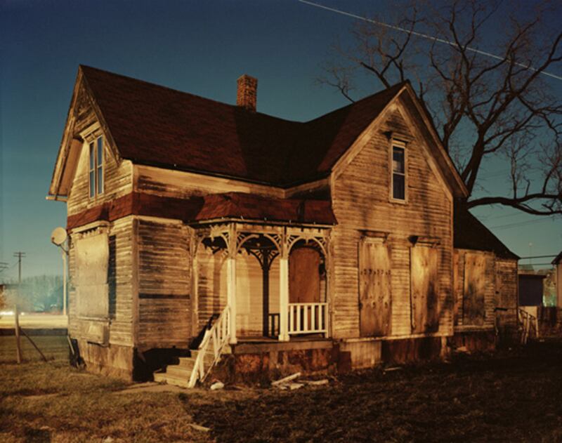 galleries/2009/10/15/mean-streets-haunting-photos-of-america-s-forgotten-cities/steacy---inner-city---3_w7qtat